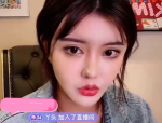 娱乐吃瓜酱宠爱女儿,记录女儿成长中的欢乐与趣事
