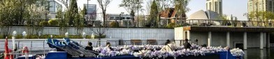 李明德回应虐宠！大学同砚也晒视频发声网友：清者自清，54岁杨钰莹大大除夜背景照曝光穿血色大衣满脸娇俏笑起来比歌声更美！