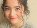 小姐姐吃糖果蜂蜜视频,小姐姐品尝糖果蜂蜜的甜蜜诱惑